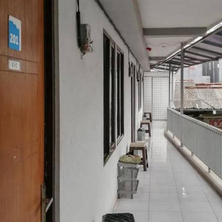 Laponca Residence Pondok Cabe Syariah Redpartner Duku Екстер'єр фото